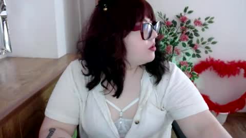 nereia online show from June 5, 5:30 pm