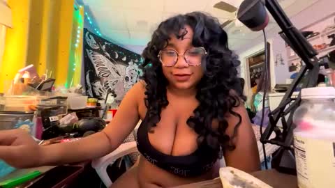 nesiaj21 online show from December 20, 3:32 am