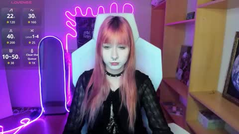 Snapshot of nessadarkk chatting on October 4, 1:44 am Amami online show from October 4, 1:44 am