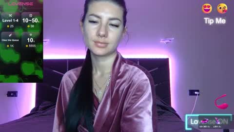 Snapshot of nessystar chatting on December 4, 6:55 am Nessy online show from December 4, 6:55 am
