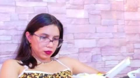 nextdoor_fantasy online show from June 25, 5:12 am