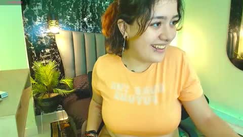 nia_starkx online show from October 15, 7:38 pm