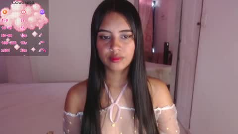 Snapshot of niafoxx_ chatting on October 3, 8:25 pm Nia online show from October 3, 8:25 pm