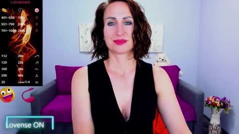 Snapshot of niasmithh chatting on September 17, 12:25 pm niasmithh online show from September 17, 12:25 pm
