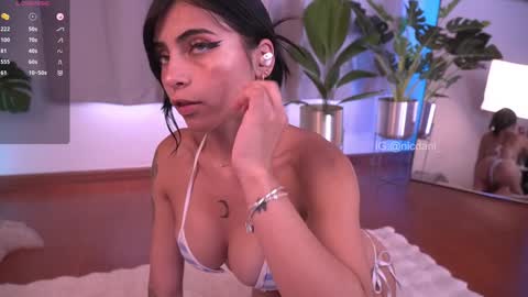 Dani 3 online show from January 19, 9:23 pm