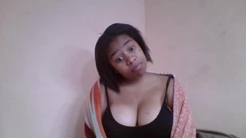nicelly01 online show from June 25, 5:23 am