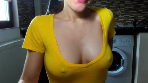 Nicky online show from February 12, 11:18 am