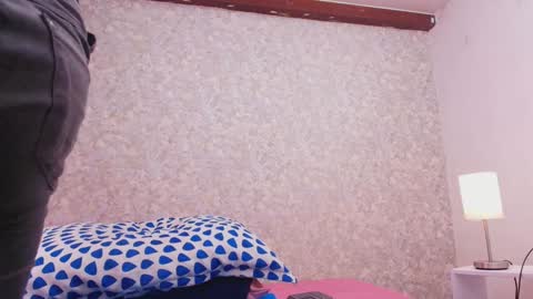 Snapshot of nicol_ferrer chatting on December 31, 7:18 pm Nicol online show from December 31, 7:18 pm