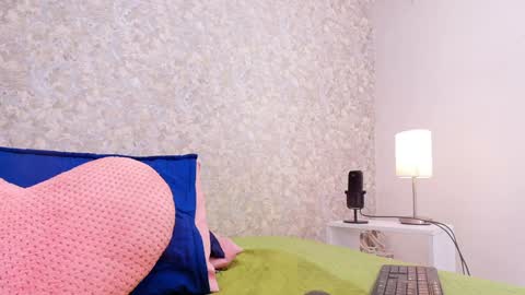 Snapshot of nicol_ferrer chatting on January 29, 7:53 pm Nicol online show from January 29, 7:53 pm