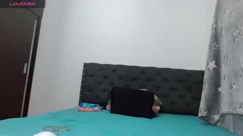 Snapshot of nicol_foxsex chatting on September 17, 10:41 pm nicol online show from September 17, 10:41 pm