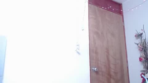 Nicol online show from March 7, 9:06 pm