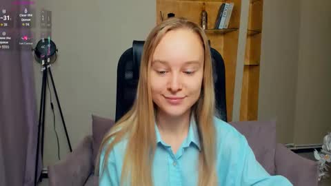 Nicoletta online show from November 19, 7:36 pm