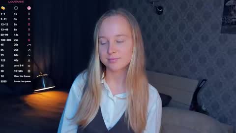 Nicoletta online show from September 23, 5:44 pm