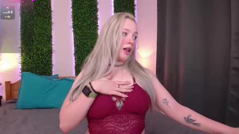 Nicole online show from February 24, 3:42 pm