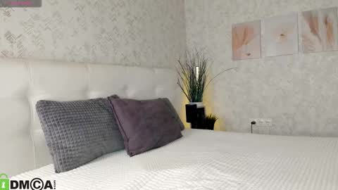 GMT7TueWedThSu 0300am-0900am. Sa 1000am-0400pm online show from November 6, 8:15 pm