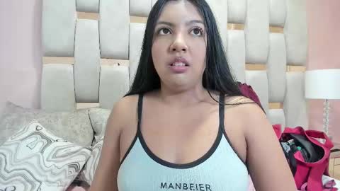 nicole_fisherr online show from November 18, 4:02 am