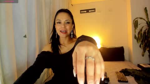 Nicole online show from December 30, 10:55 pm