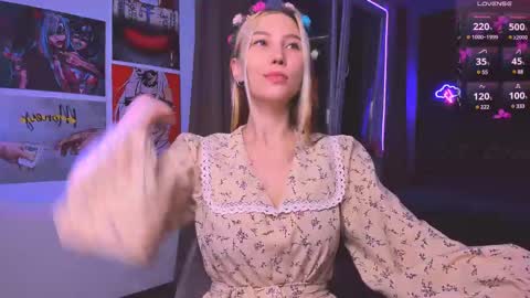 Snapshot of nicole_matt chatting on March 8, 8:35 pm Nicole online show from March 8, 8:35 pm