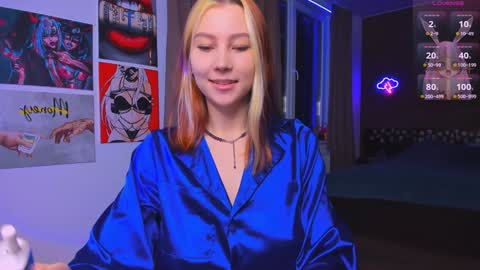 Snapshot of nicole_matt chatting on February 6, 12:22 am Nicole online show from February 6, 12:22 am