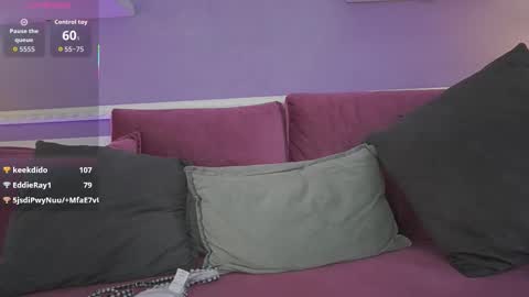 Snapshot of nicolecrawft chatting on October 3, 8:14 pm Nicole Crawft online show from October 3, 8:14 pm