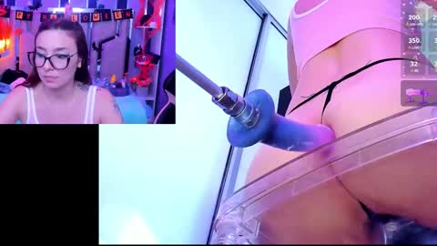 Nicole online show from October 26, 6:58 pm