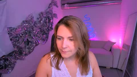 nicolehits online show from January 13, 1:26 pm