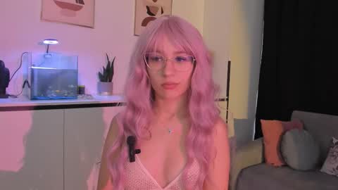 nicoleirisxxx online show from September 26, 5:05 am