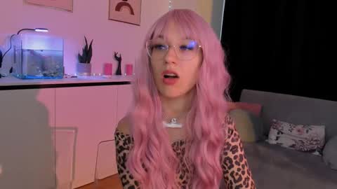 nicoleirisxxx online show from October 6, 6:08 am