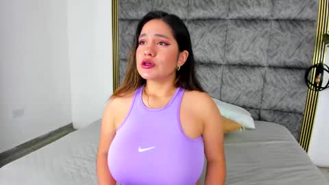 Nicole online show from December 19, 8:44 pm