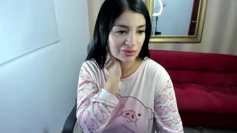 Nicolettcolin  online show from November 30, 2:32 pm