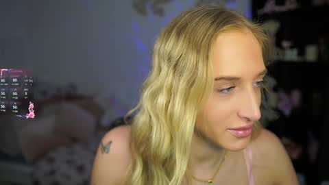 nicolette__shea_ online show from January 31, 9:16 am