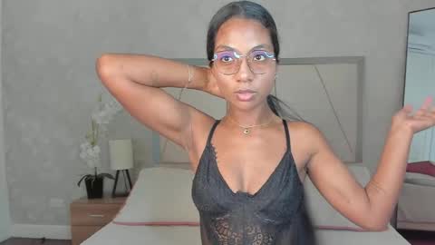 Nicol  online show from May 8, 3:43 am