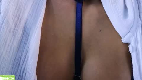 Nicoll  Independent model online show from December 3, 8:17 am