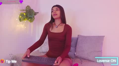 Nicolle online show from February 2, 11:09 am