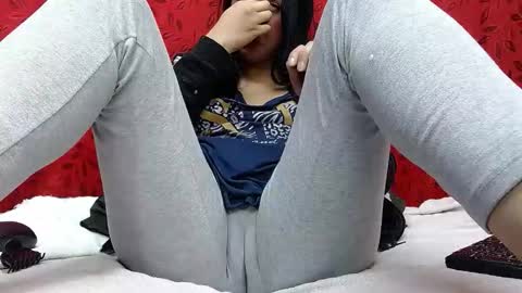 NICOLLE online show from February 2, 9:25 pm