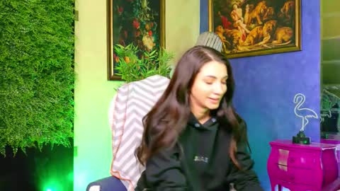 Snapshot of nicollepalmer chatting on October 5, 3:17 pm Nicolle online show from October 5, 3:17 pm