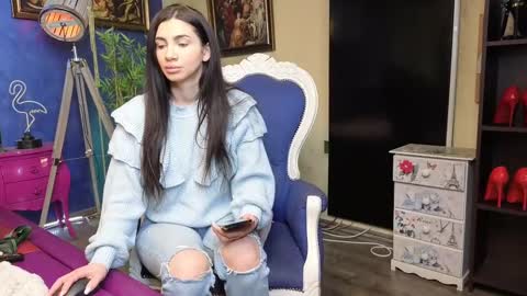 Snapshot of nicollepalmer chatting on February 24, 8:04 am Nicolle online show from February 24, 8:04 am