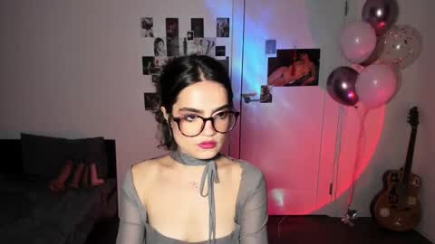 Daisy online show from October 22, 6:57 pm