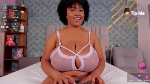 NiiaMoore online show from December 15, 8:36 pm