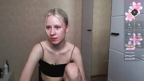  MY NAME IS AMILI WELCOME TO MY ROOM online show from March 25, 10:01 pm