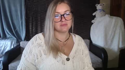 Nika online show from September 19, 4:11 am