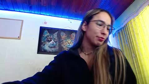 Snapshot of niki_1998 chatting on January 18, 5:15 pm Natalia online show from January 18, 5:15 pm