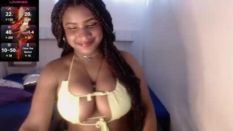 Snapshot of nikitakisskm chatting on December 20, 12:49 pm nikitakisskm online show from December 20, 12:49 pm