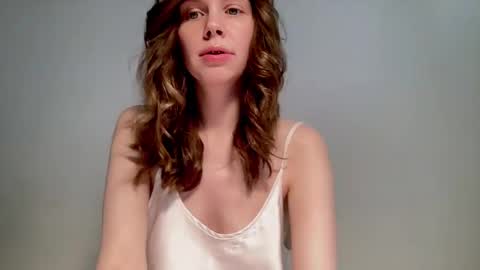 Snapshot of nikki_mi chatting on February 22, 10:07 am Nikki online show from February 22, 10:07 am