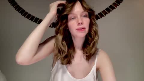 Snapshot of nikki_mi chatting on December 25, 10:06 am Nikki online show from December 25, 10:06 am