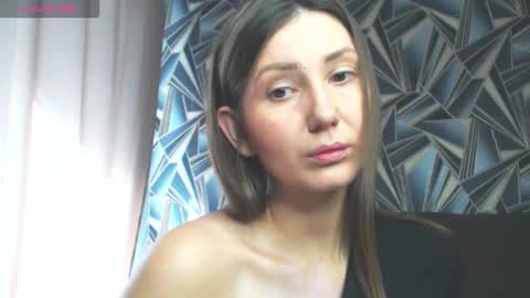 nikkikiss___ online show from February 14, 5:42 am