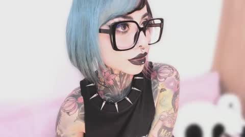 Snapshot of nikkiramone chatting on October 2, 11:43 pm Nikki Ramone online show from October 2, 11:43 pm