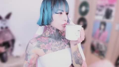 Nikki Ramone   online show from February 11, 10:50 am