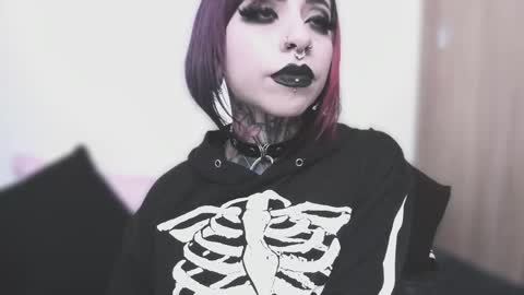 Snapshot of nikkiramone chatting on September 9, 1:33 pm Nikki Ramone online show from September 9, 1:33 pm