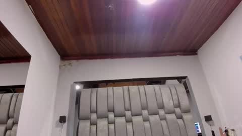     online show from December 21, 11:58 am